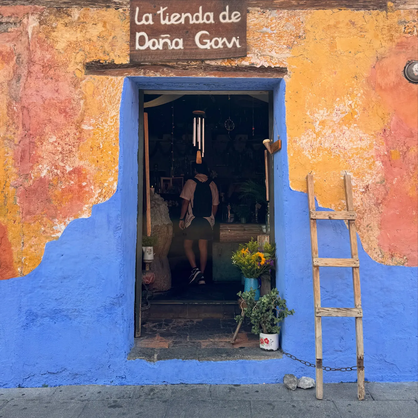 A blue and yellow shopfront, La tienda de Doña Gavi, Antigua