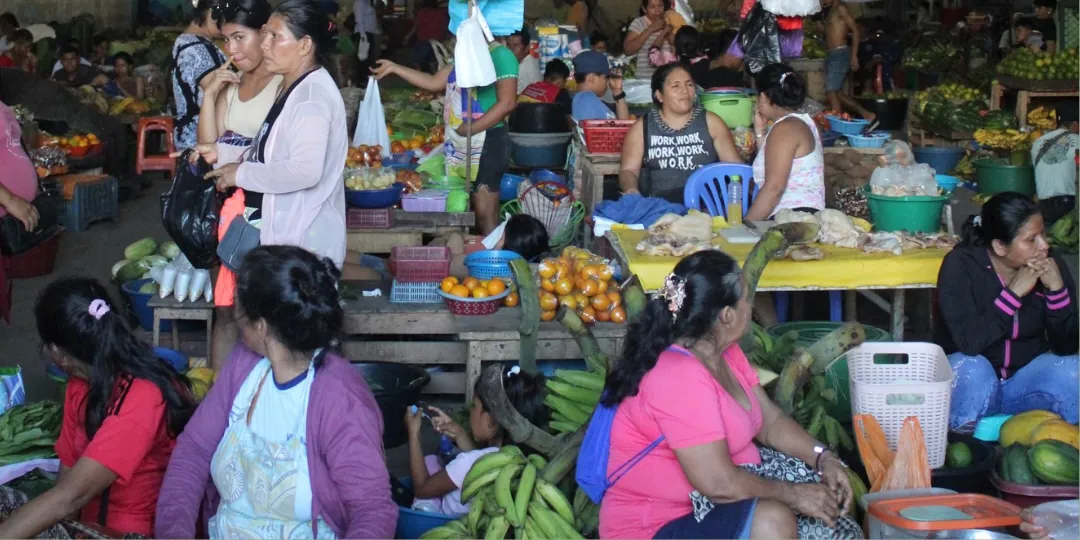 A busy food market in Iquitos